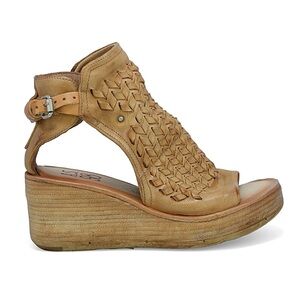 A.S. 98 Women’s Newbury Sandal. Size 38 (US 7.5-8) Color Camel.